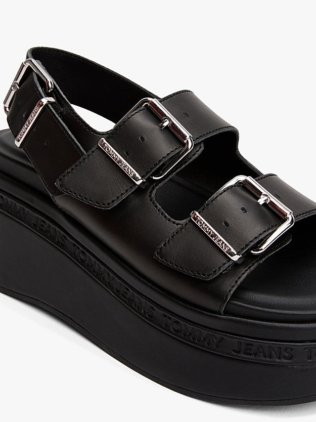 Tommy Hilfiger - Sandali in pelle con plateau - EN0EN02774BDS