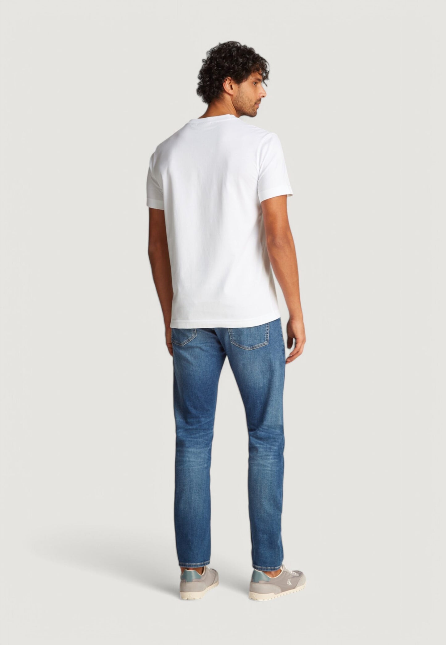 Calvin Klein Jeans - T-shirt in cotone con stemma - J30J327100YAF