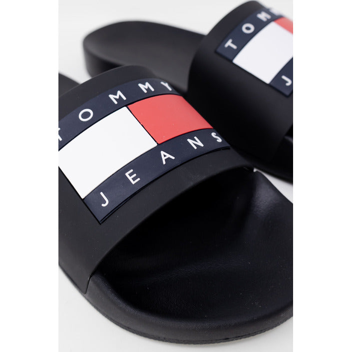 Tommy Hilfiger Jeans - Sandali da piscina con logo in rilievo - EM0EM01191BDS / EM0EM01191C1G