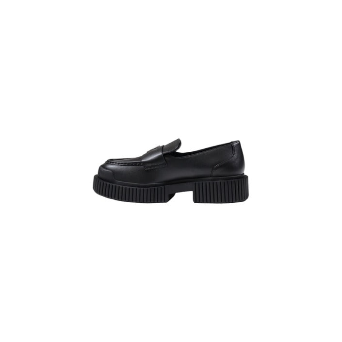 Armani Exchange - Logo Leather Loafers - XDA006XV87400002