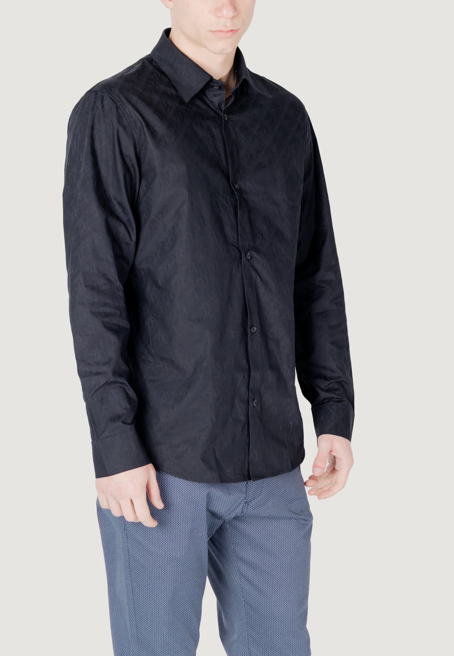Armani Exchange - Camicia regular fit in cotone con logo allover a tono - XM000197AF12179UB101